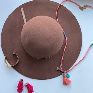 Nine West 100% wool hat. New without tag